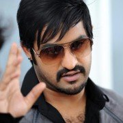 Baadshah - galeria zdjęć - filmweb
