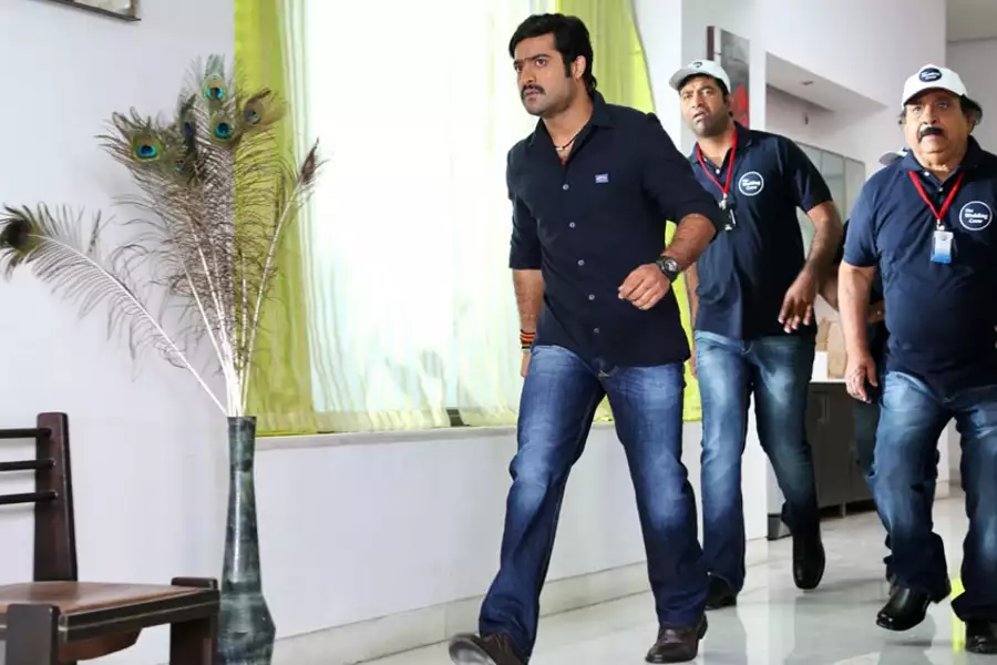 Baadshah - galeria zdjęć - filmweb