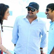 Baadshah - galeria zdjęć - filmweb