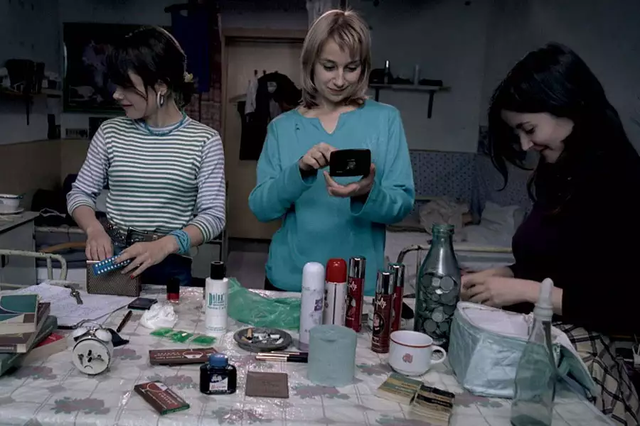 4 miesiące, 3 tygodnie i 2 dni - galeria zdjęć - filmweb