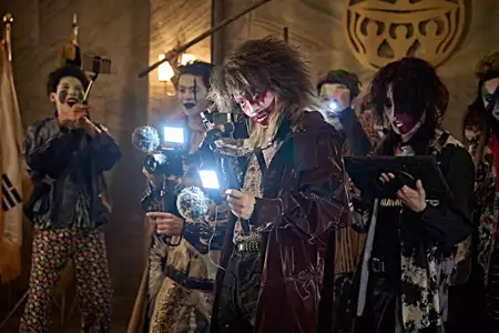 Hellbound - galeria zdjęć - filmweb