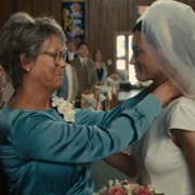 Ella McCay - galeria zdjęć - filmweb