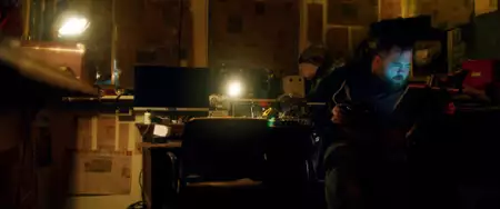 Songbird. Rozdzieleni - galeria zdjęć - filmweb