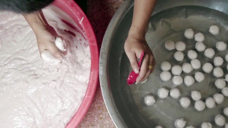 Sezon 1 Odcinek 17 Klopsiki rybne i zawijana ryba z warzywami