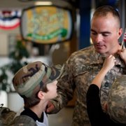 Father Soldier Son - galeria zdjęć - filmweb