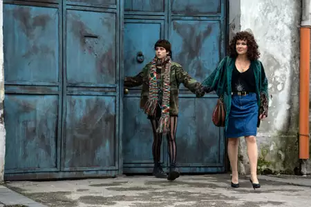 Zakłamane życie dorosłych - galeria zdjęć - filmweb