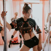 Exotic - galeria zdjęć - filmweb