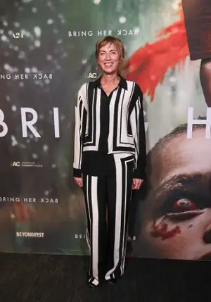 Oddaj ją - galeria zdjęć - filmweb