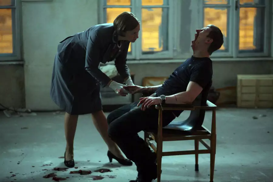 Uciekający kociak - galeria zdjęć - filmweb