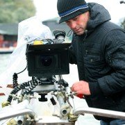 Uciekający kociak - galeria zdjęć - filmweb