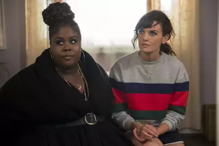 SMILF - galeria zdjęć - filmweb