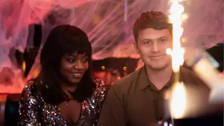 Smothered - galeria zdjęć - filmweb