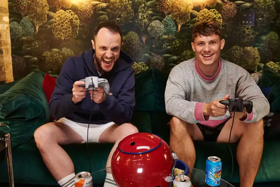 Smothered - galeria zdjęć - filmweb