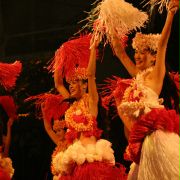 Tancerki hula - galeria zdjęć - filmweb
