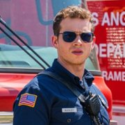 9-1-1 - galeria zdjęć - filmweb