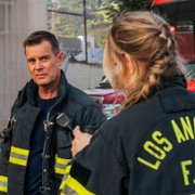 9-1-1 - galeria zdjęć - filmweb
