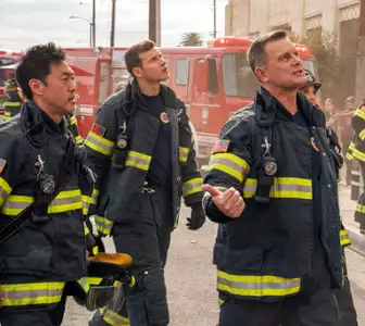 9-1-1 - galeria zdjęć - filmweb