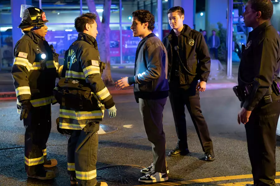 9-1-1 - galeria zdjęć - filmweb