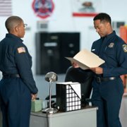 9-1-1 - galeria zdjęć - filmweb