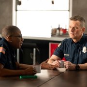 9-1-1 - galeria zdjęć - filmweb