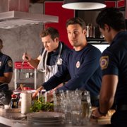 9-1-1 - galeria zdjęć - filmweb