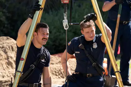 9-1-1 - galeria zdjęć - filmweb