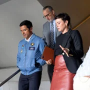 9-1-1 - galeria zdjęć - filmweb