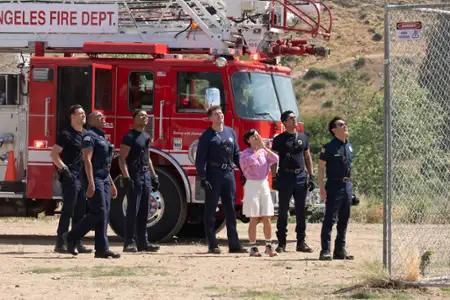 9-1-1 - galeria zdjęć - filmweb