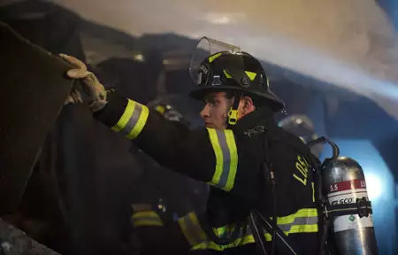 9-1-1 - galeria zdjęć - filmweb