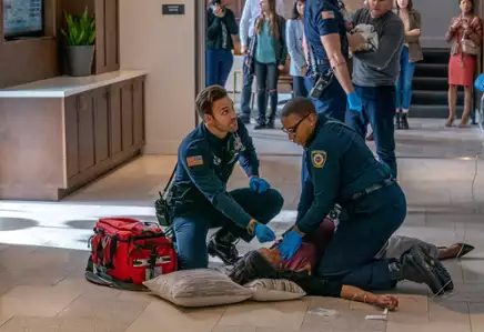 9-1-1 - galeria zdjęć - filmweb