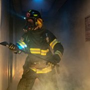9-1-1 - galeria zdjęć - filmweb