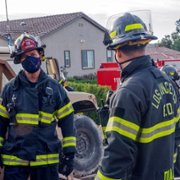 9-1-1 - galeria zdjęć - filmweb
