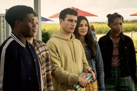 Superman i Lois - galeria zdjęć - filmweb