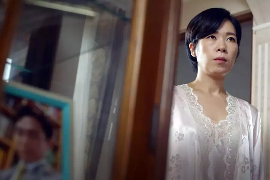 Dong-baek-ggoch Pil Mu-ryeob - galeria zdjęć - filmweb