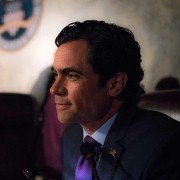 BrainDead - galeria zdjęć - filmweb