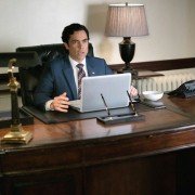 BrainDead - galeria zdjęć - filmweb