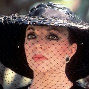 Dynasty - galeria zdjęć - filmweb