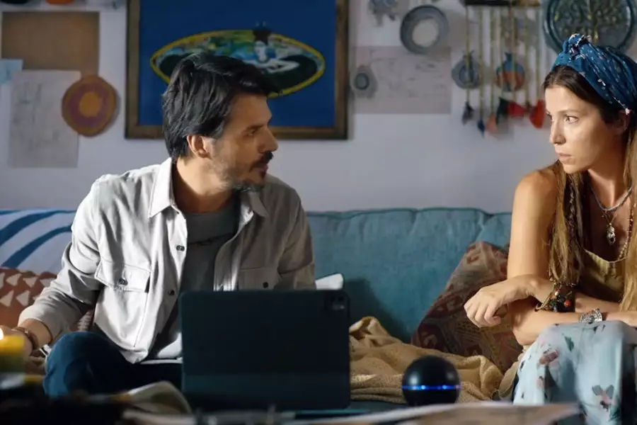 Atiye - galeria zdjęć - filmweb