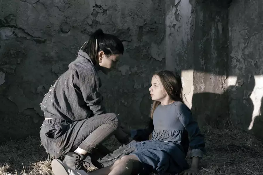 Atiye - galeria zdjęć - filmweb