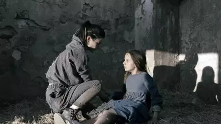 Atiye - galeria zdjęć - filmweb