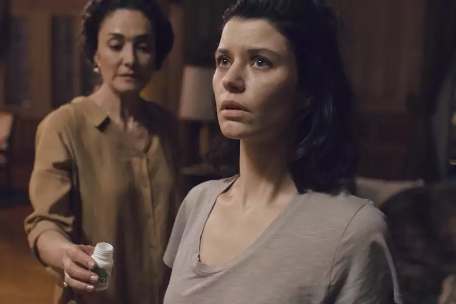 Atiye - galeria zdjęć - filmweb
