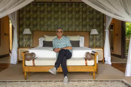 Eugene Levy: Nieochoczy podróżnik - galeria zdjęć - filmweb