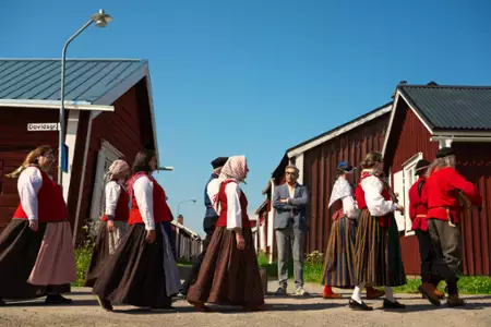 Eugene Levy: Nieochoczy podróżnik - galeria zdjęć - filmweb