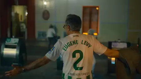 Eugene Levy: Nieochoczy podróżnik - galeria zdjęć - filmweb