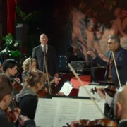 The Reluctant Traveler with Eugene Levy - galeria zdjęć - filmweb