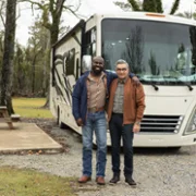 Eugene Levy: Nieochoczy podróżnik - galeria zdjęć - filmweb
