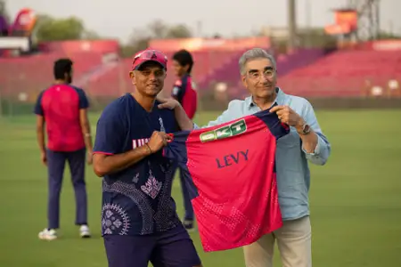 Eugene Levy: Nieochoczy podróżnik - galeria zdjęć - filmweb