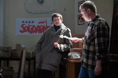 Mniejsze zło - galeria zdjęć - filmweb