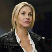 Elizabeth Mitchell w V: Goście