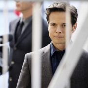 V: Goście - galeria zdjęć - filmweb